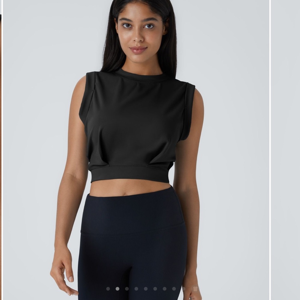 HALARA Crew Neck Sleeveless Cropped Yoga Tank Top - Color Black - Size L